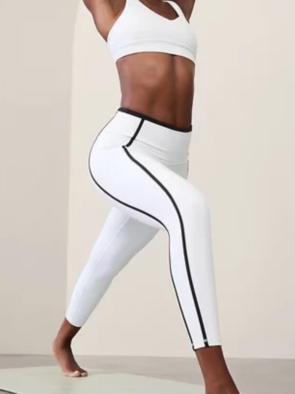 Athleta Women’s White with Black Elation Ultra High Rise 7/8 Legging size Large